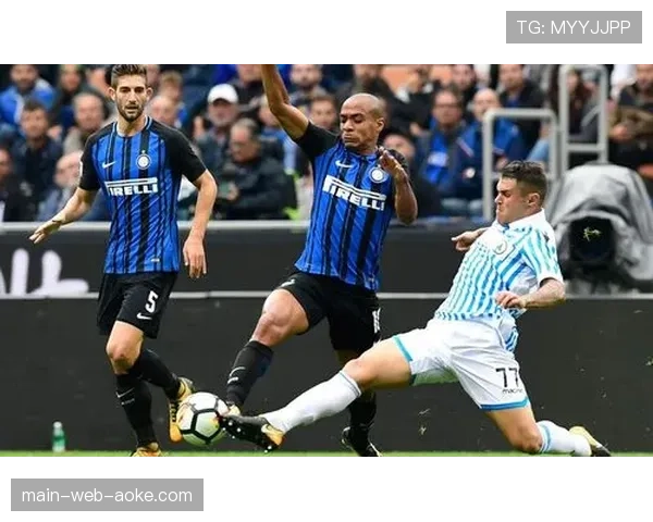 评论:VAR再次成为焦点,里昂对阵兰斯一役点球判罚引争议 评论:VAR再次成为焦点,里昂对阵兰斯一役点球判罚引争议